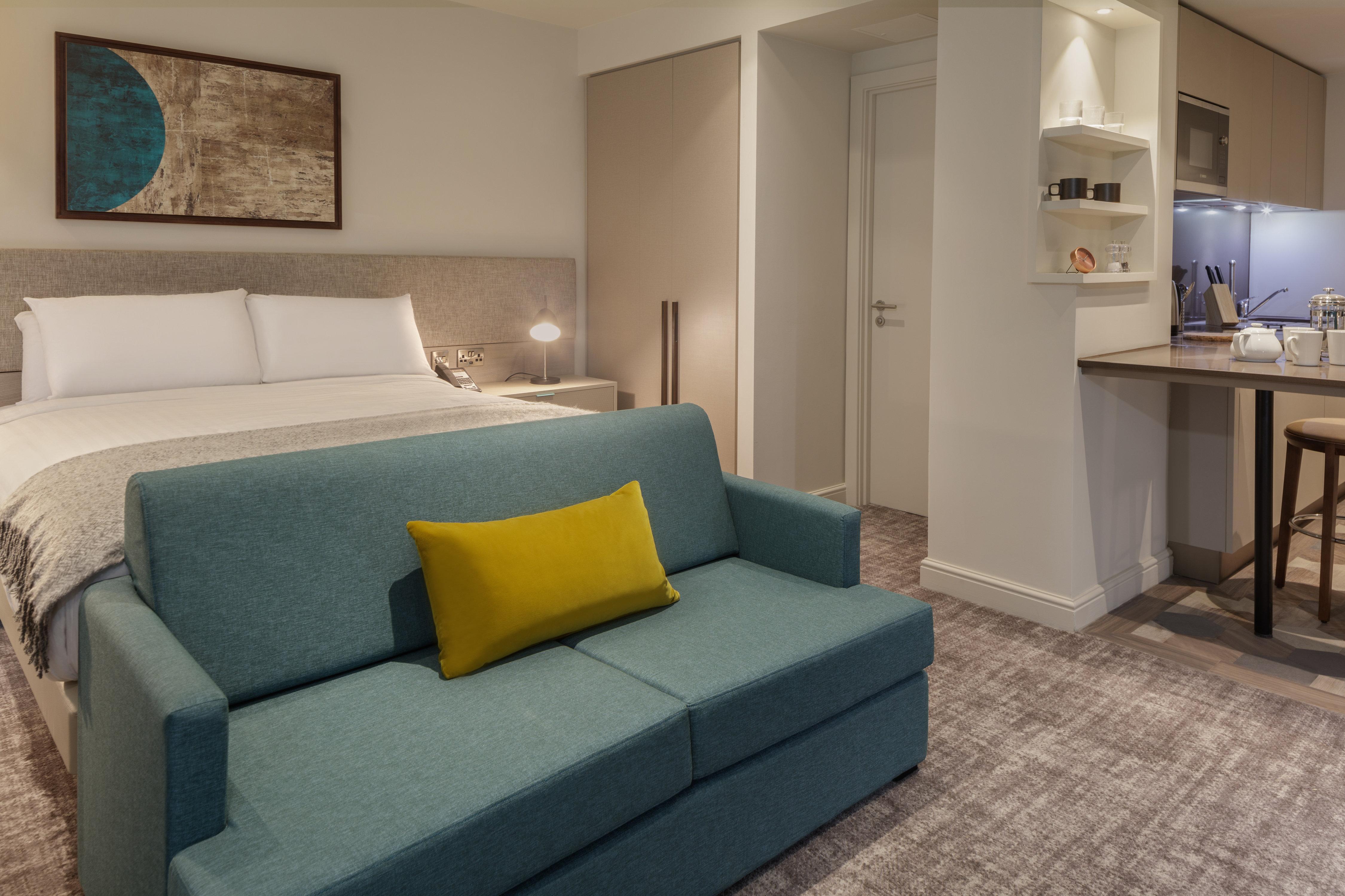 Staybridge Suites London Heathrow - Bath Road, An Ihg Aparthotel Hillingdon Eksteriør billede