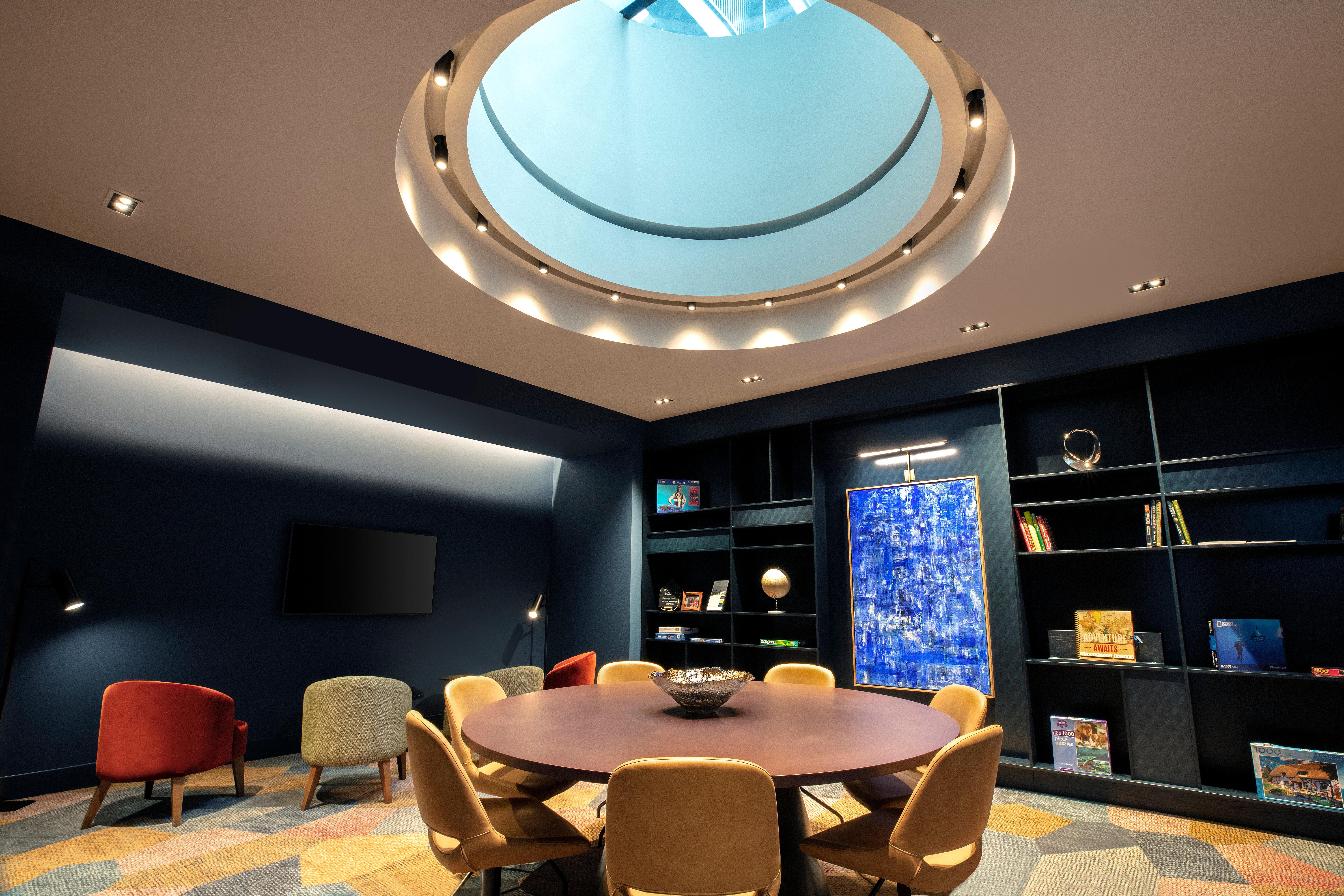 Staybridge Suites London Heathrow - Bath Road, An Ihg Aparthotel Hillingdon Eksteriør billede